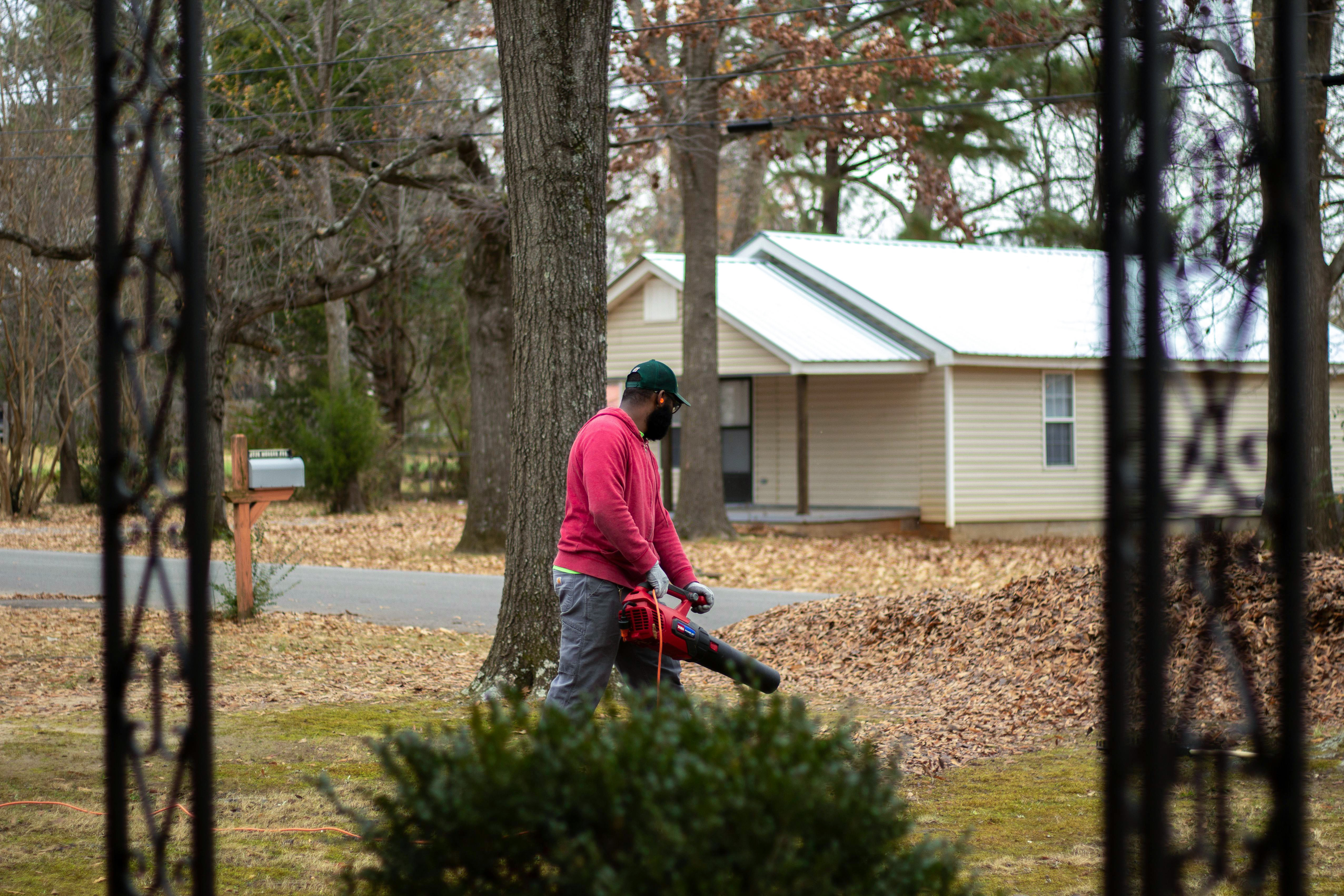 Seasonal Cleanups Service